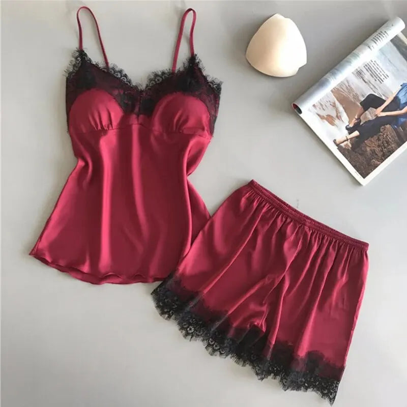 Adele lingerie