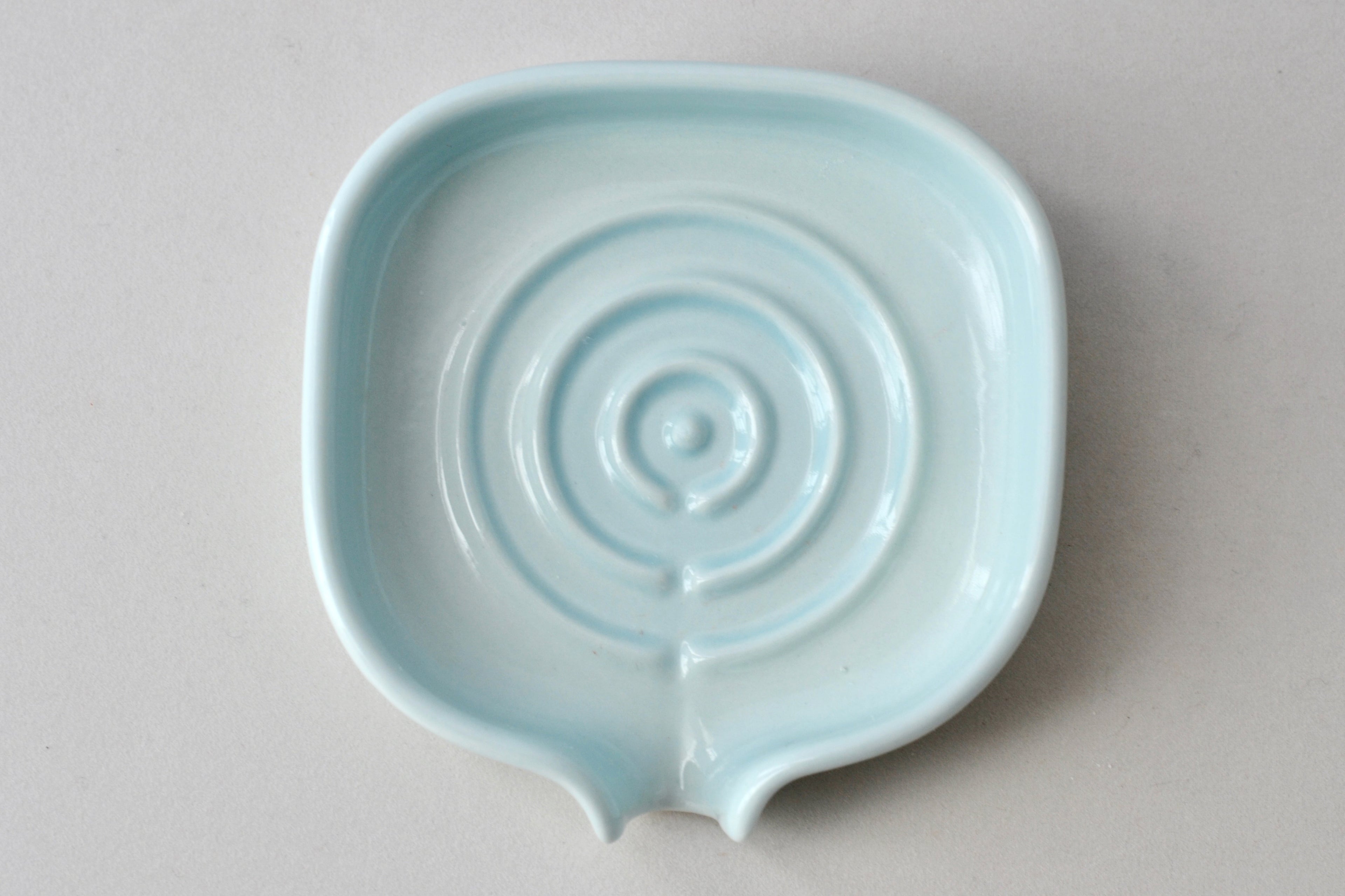 Self-Draining Soap Dish